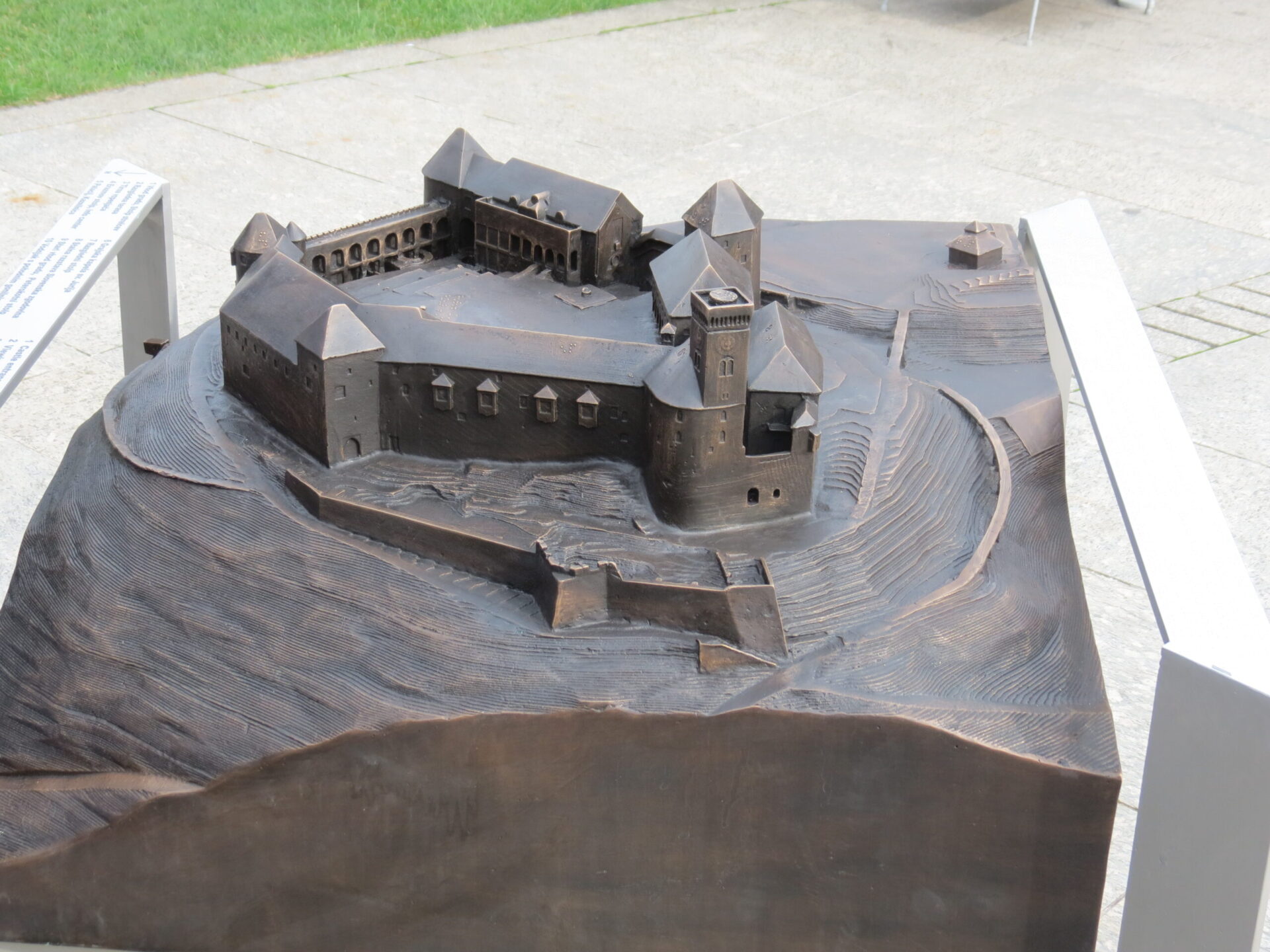 Modelaj Gradi 3D model Ljubljanskega gradu za slepe in slabovidne - LUZ
